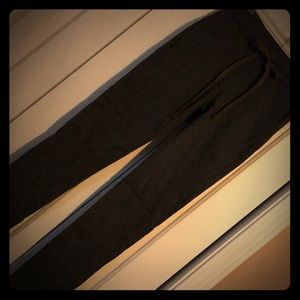 Brand New Army Green Skinny Leg Pants 💚